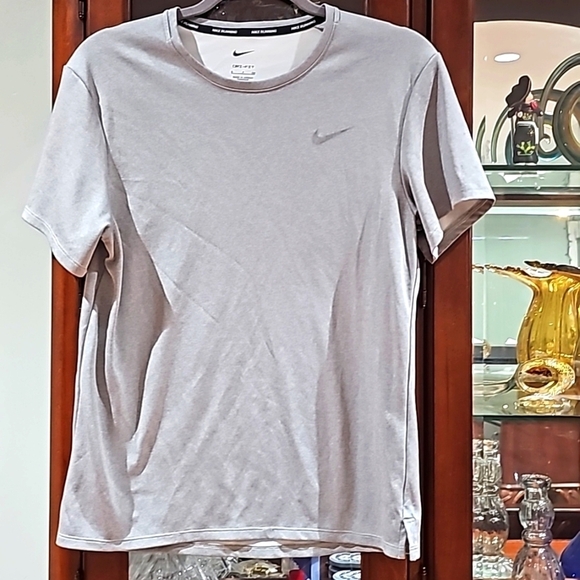 NIKE Dri-Fit Breathable Running T-shirt Gray size Small youth - Picture 1 of 7
